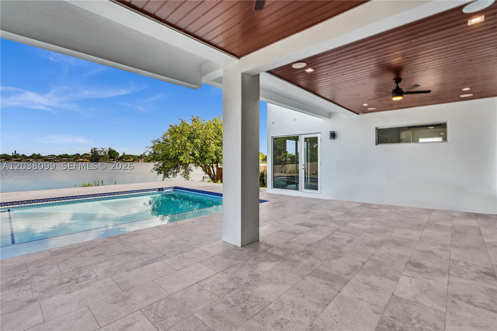WESTWOOD LAKE 10TH ADDN - Residential