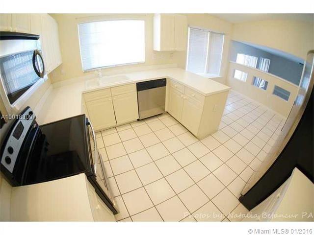 FOUR LAKES SEC 1 - Residential Lease