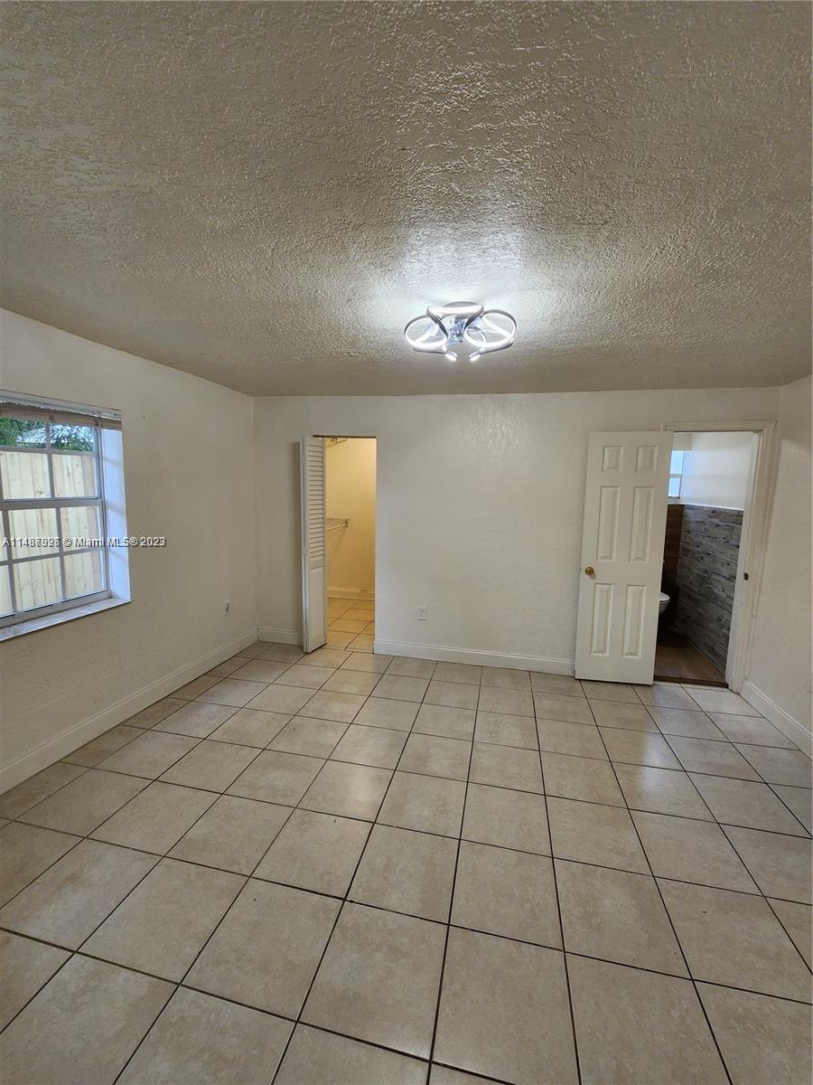 GRAPELAND - Residential Lease
