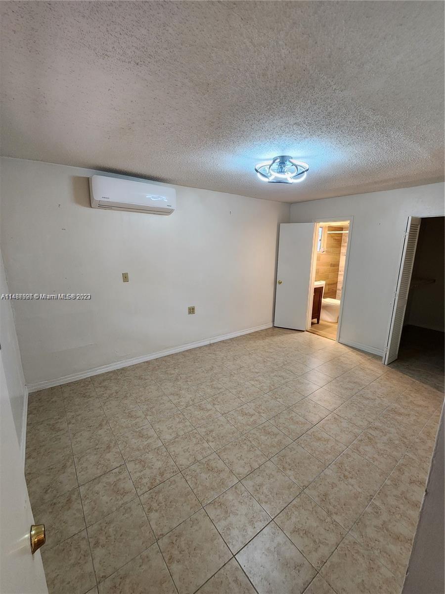 GRAPELAND - Residential Lease