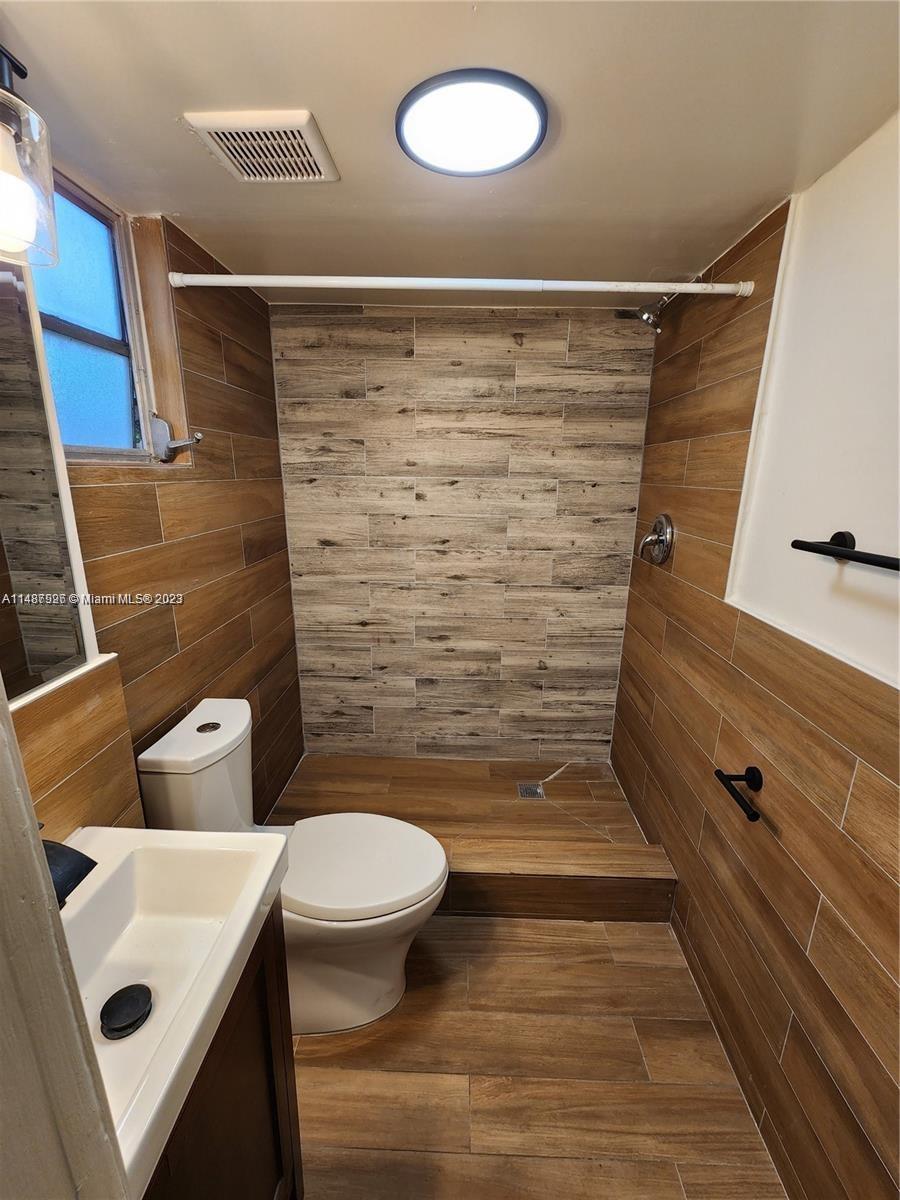 GRAPELAND - Residential Lease