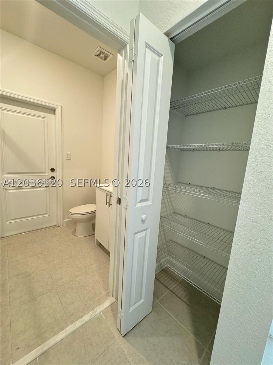 KINGS GROVE - Residential Lease