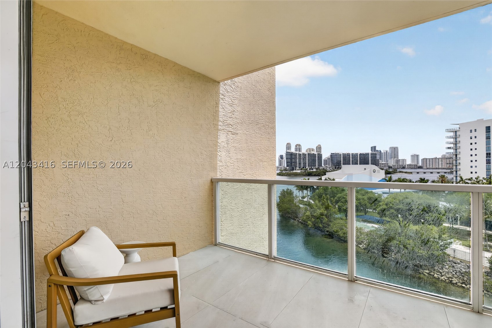 AVENTURA MARINA CONDO NUM - Residential