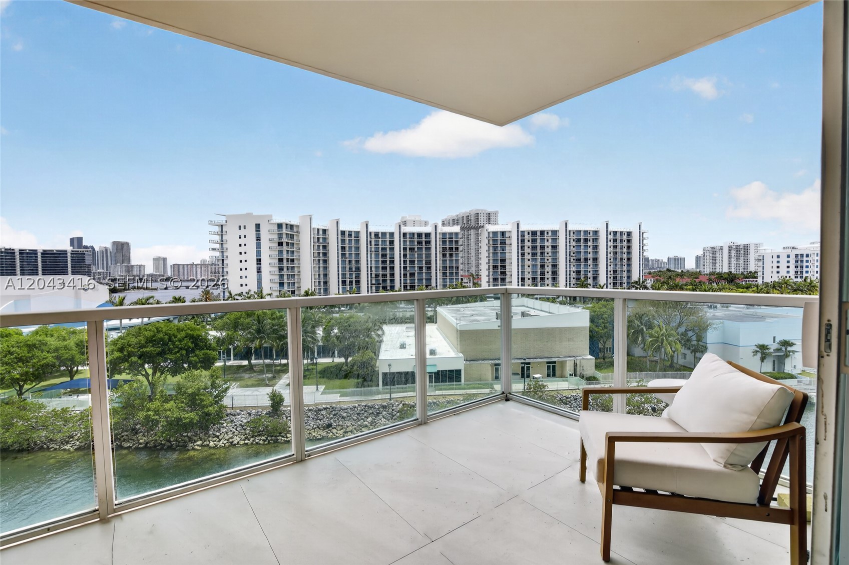 AVENTURA MARINA CONDO NUM - Residential