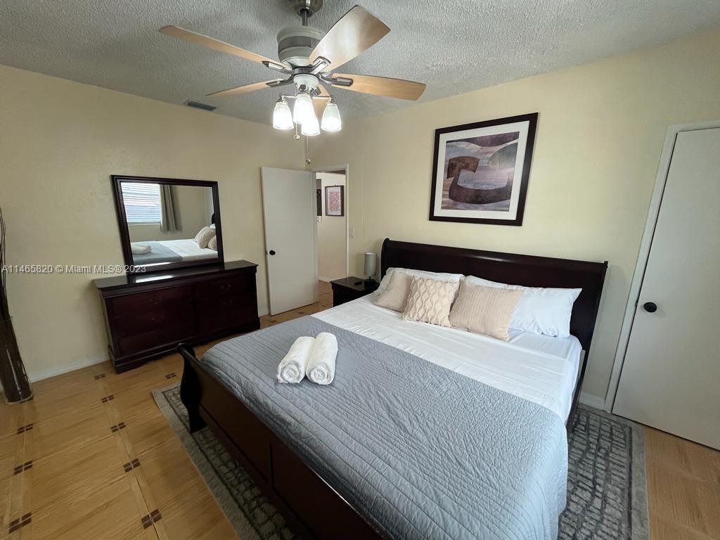 DEVONSHIRE PARK SUB - Residential Lease
