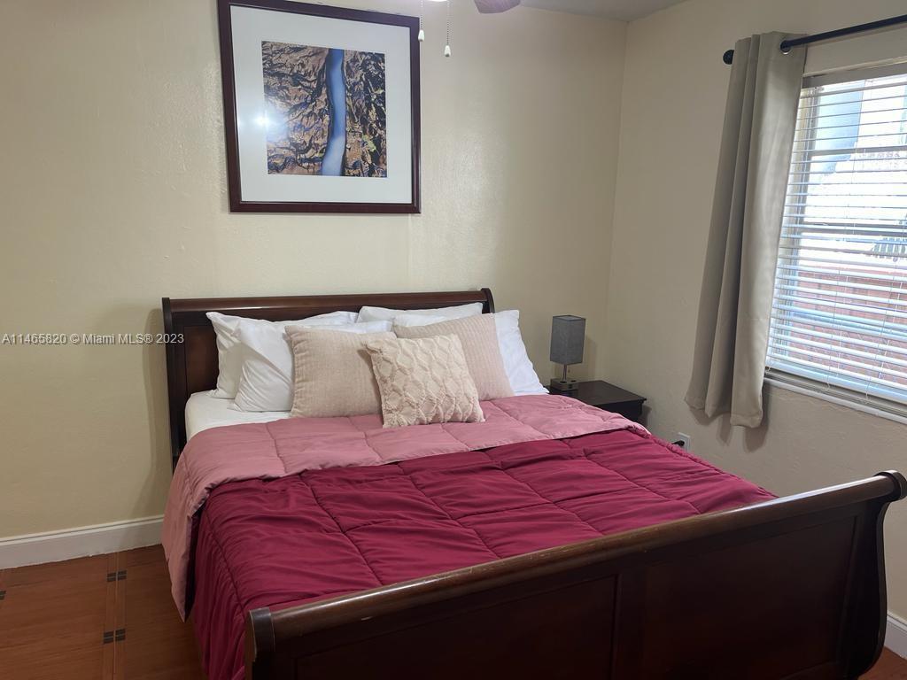 DEVONSHIRE PARK SUB - Residential Lease