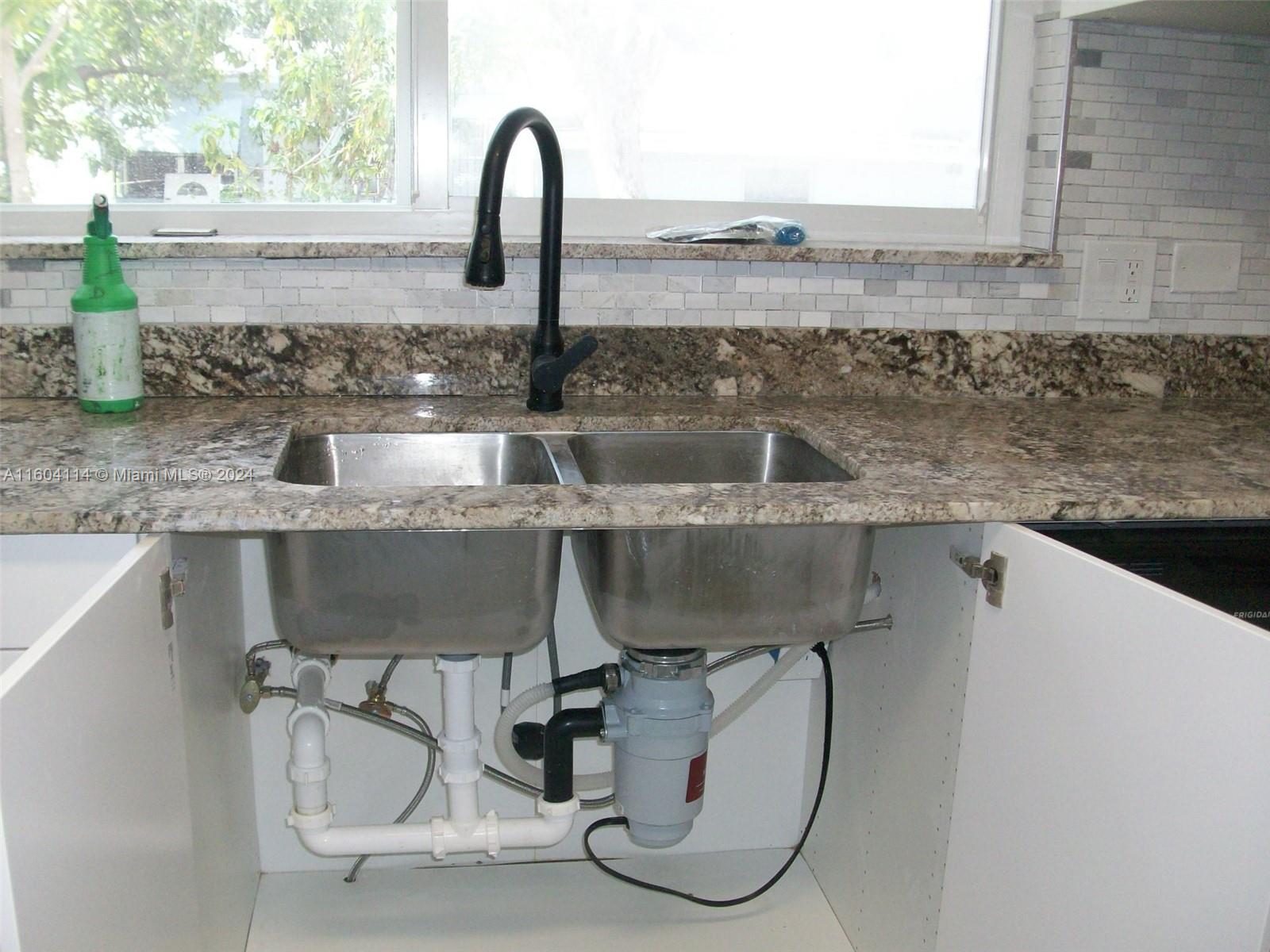 PRAMAR - Residential Lease