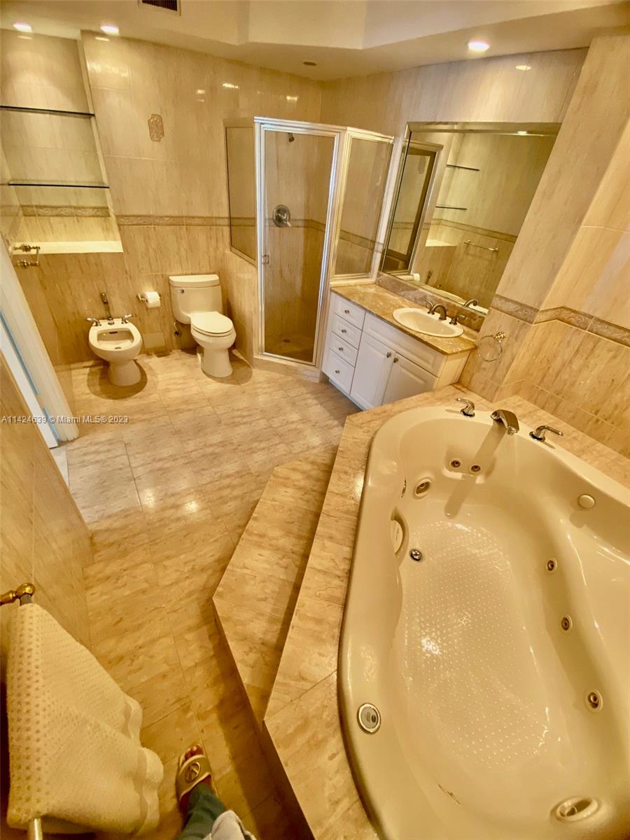 SEA AIR TOWERS CONDO - Residential