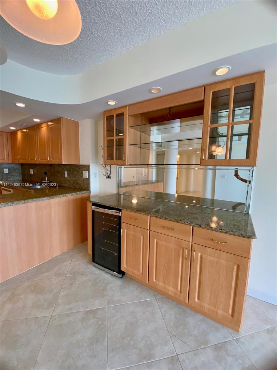 SEA AIR TOWERS CONDO - Residential