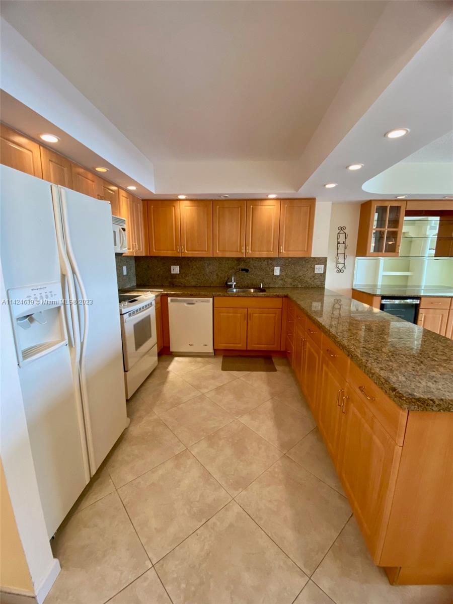SEA AIR TOWERS CONDO - Residential
