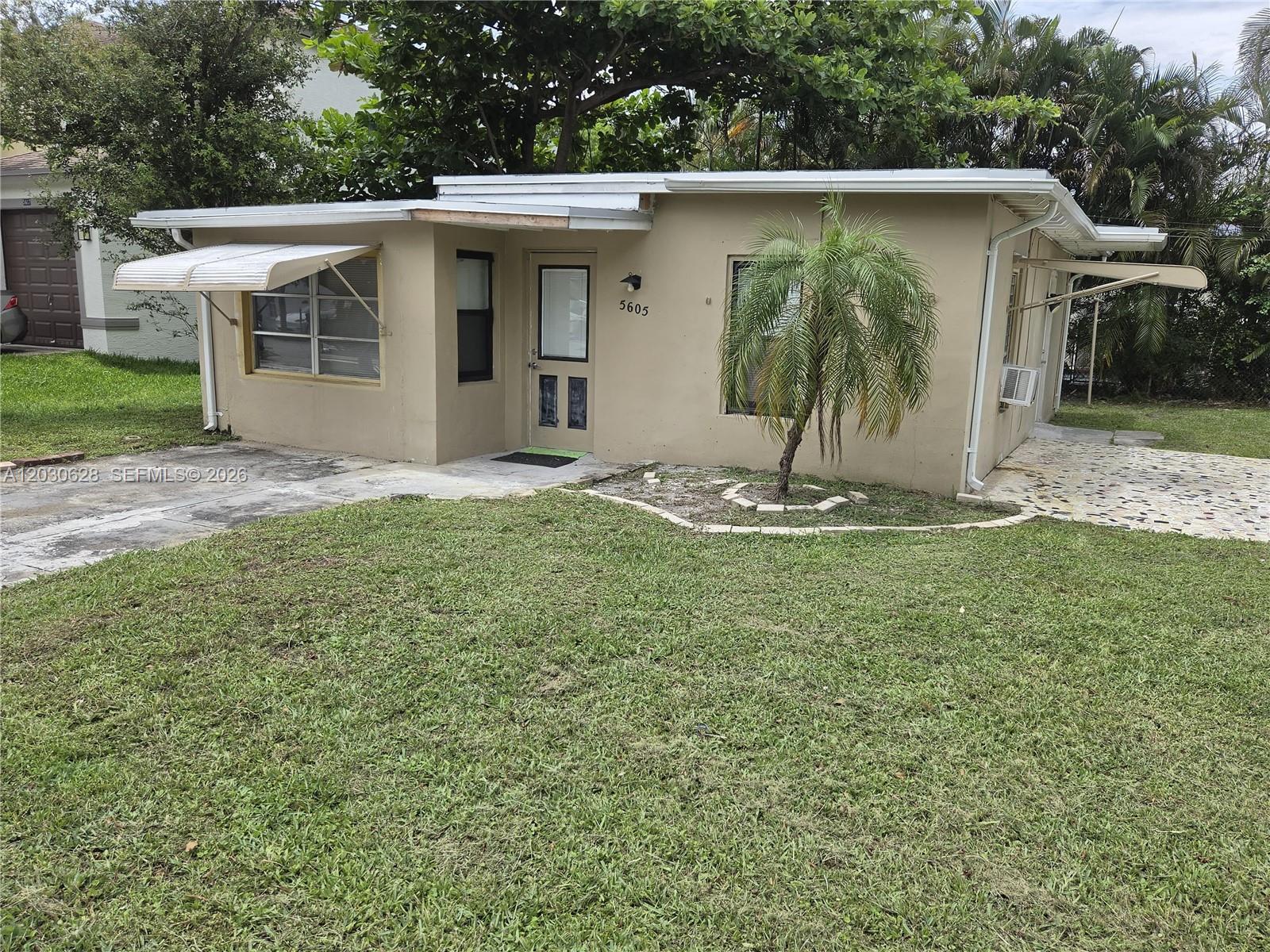 HOLLYWOOD BEACH GARDENS - Residential Lease