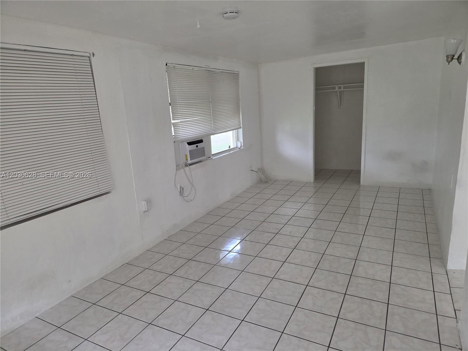 HOLLYWOOD BEACH GARDENS - Residential Lease