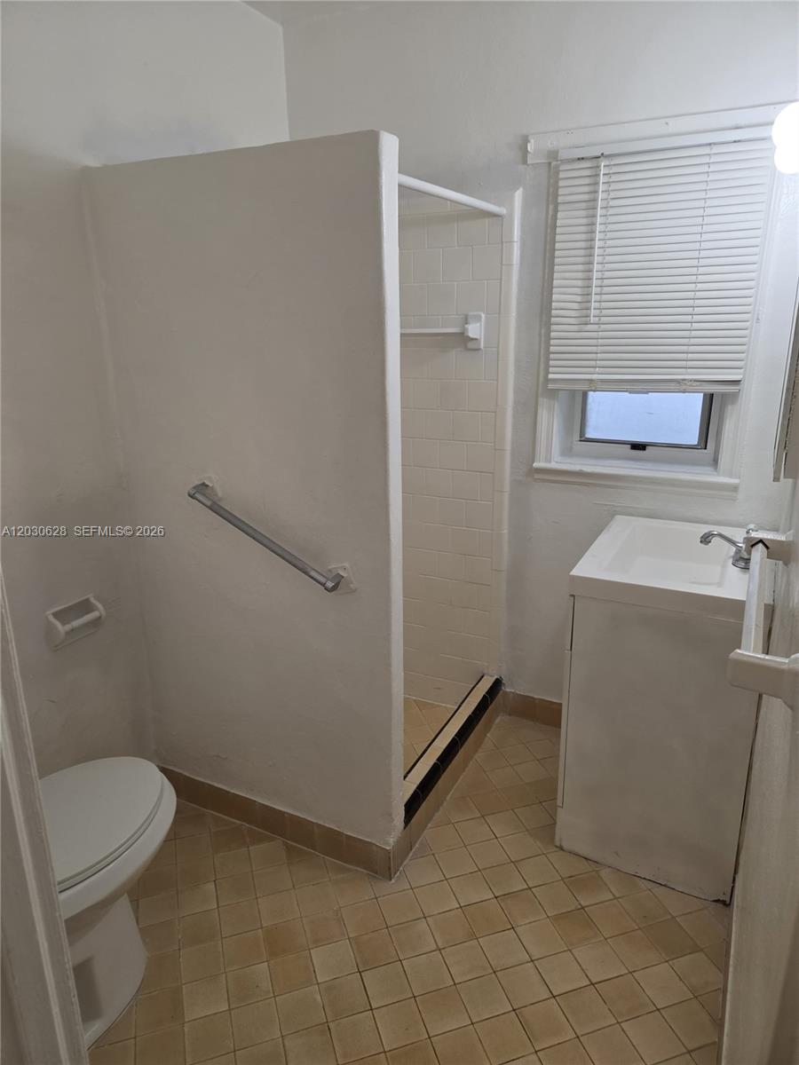 HOLLYWOOD BEACH GARDENS - Residential Lease