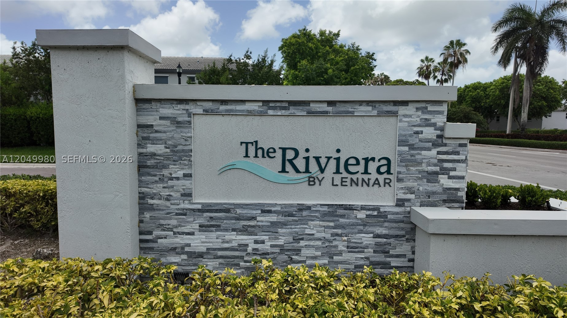 RIVIERA - Residential Lease