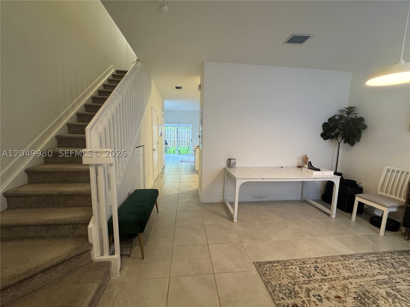 RIVIERA - Residential Lease