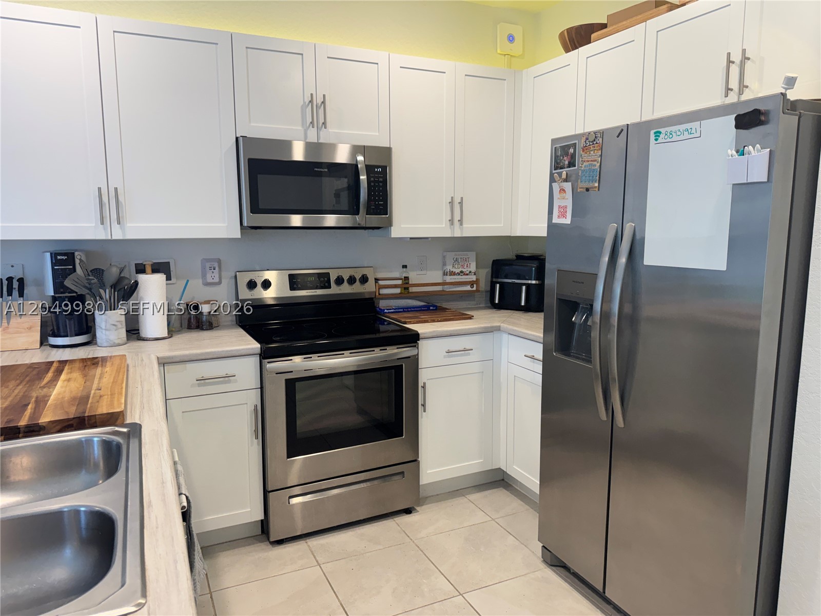 RIVIERA - Residential Lease