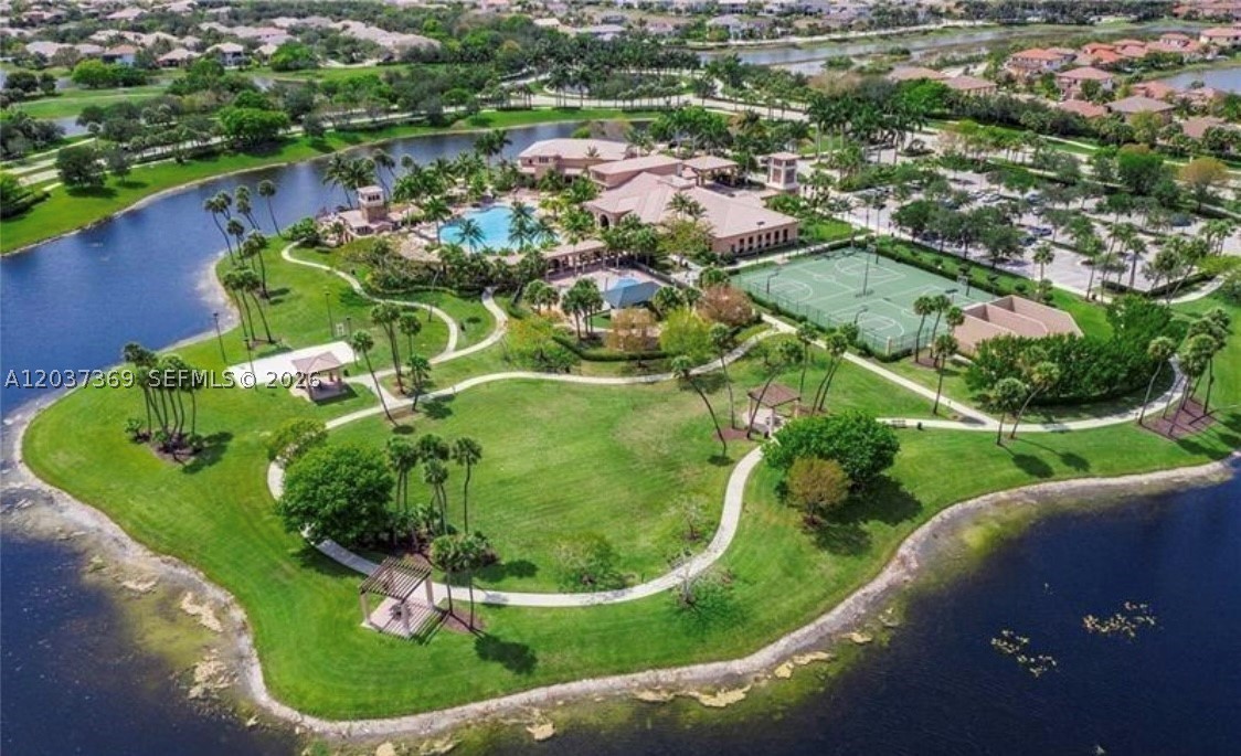 HERON BAY NORTHWEST - Residential