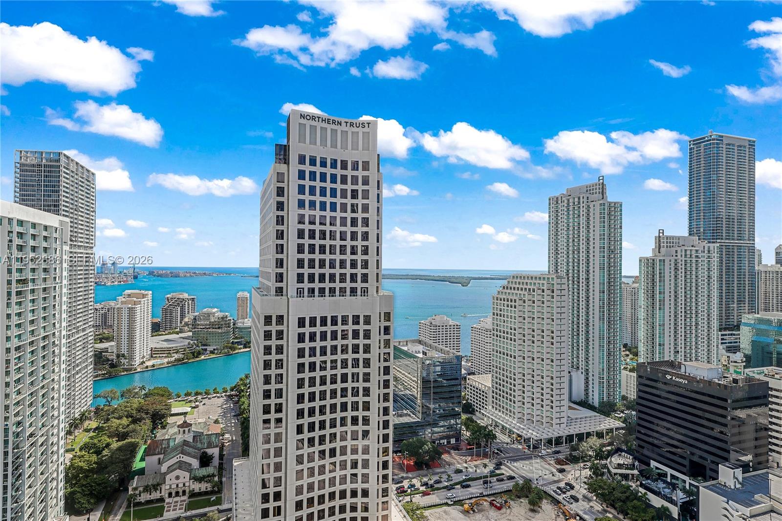REACH CONDO - Residential