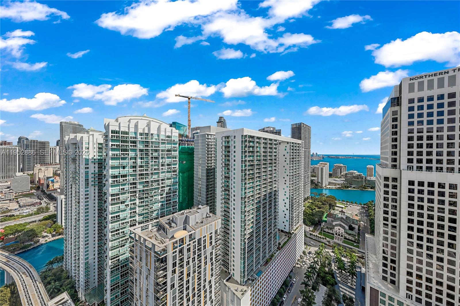 REACH CONDO - Residential