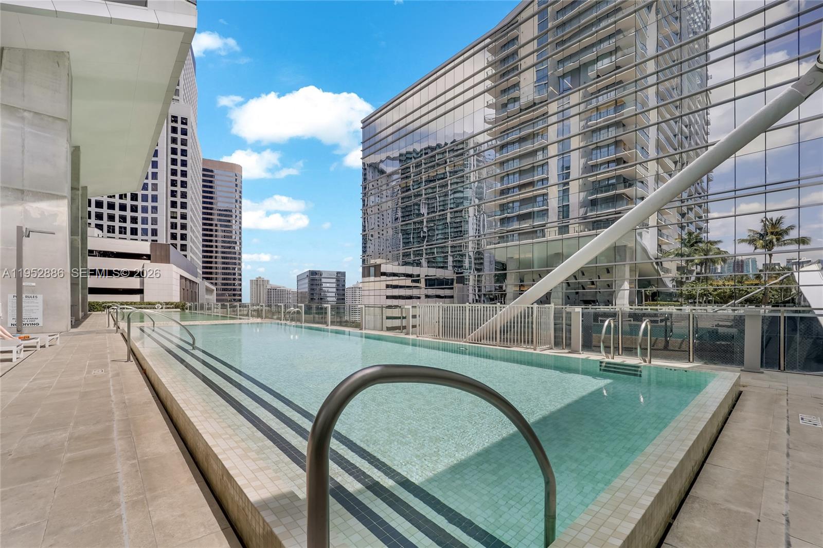 REACH CONDO - Residential