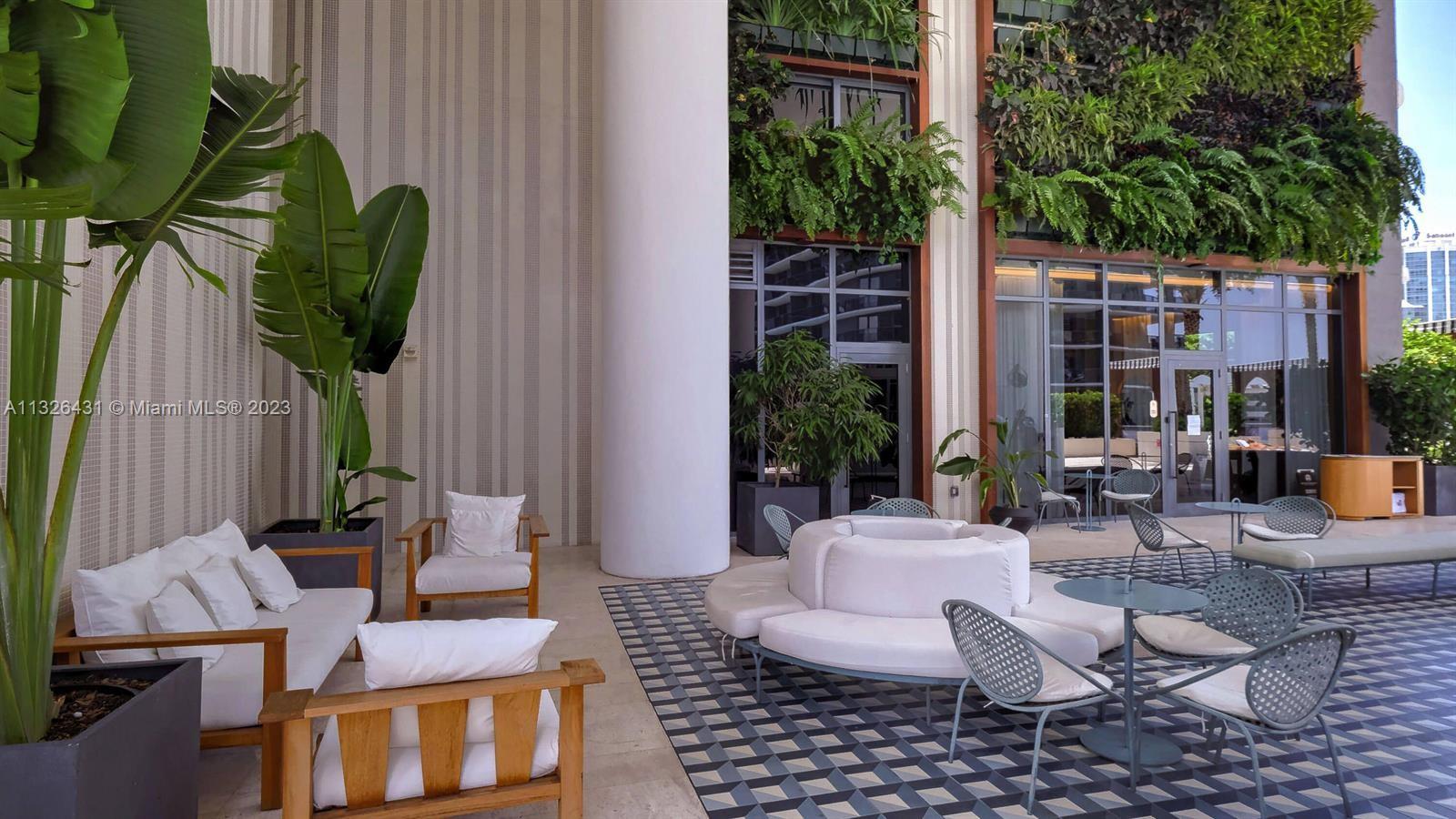 801 SMA RESIDENCES CONDO - Residential Lease