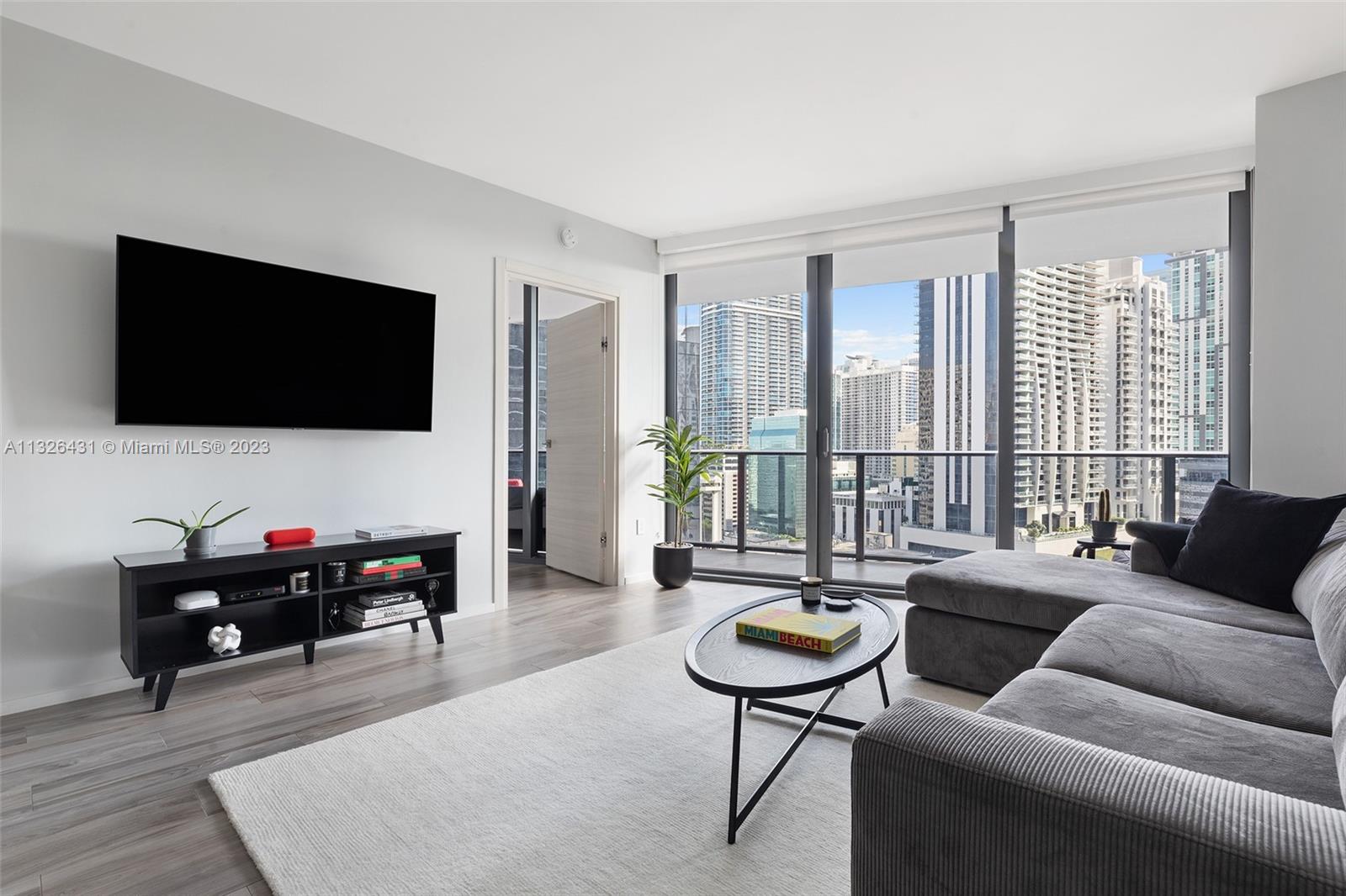 801 SMA RESIDENCES CONDO - Residential Lease
