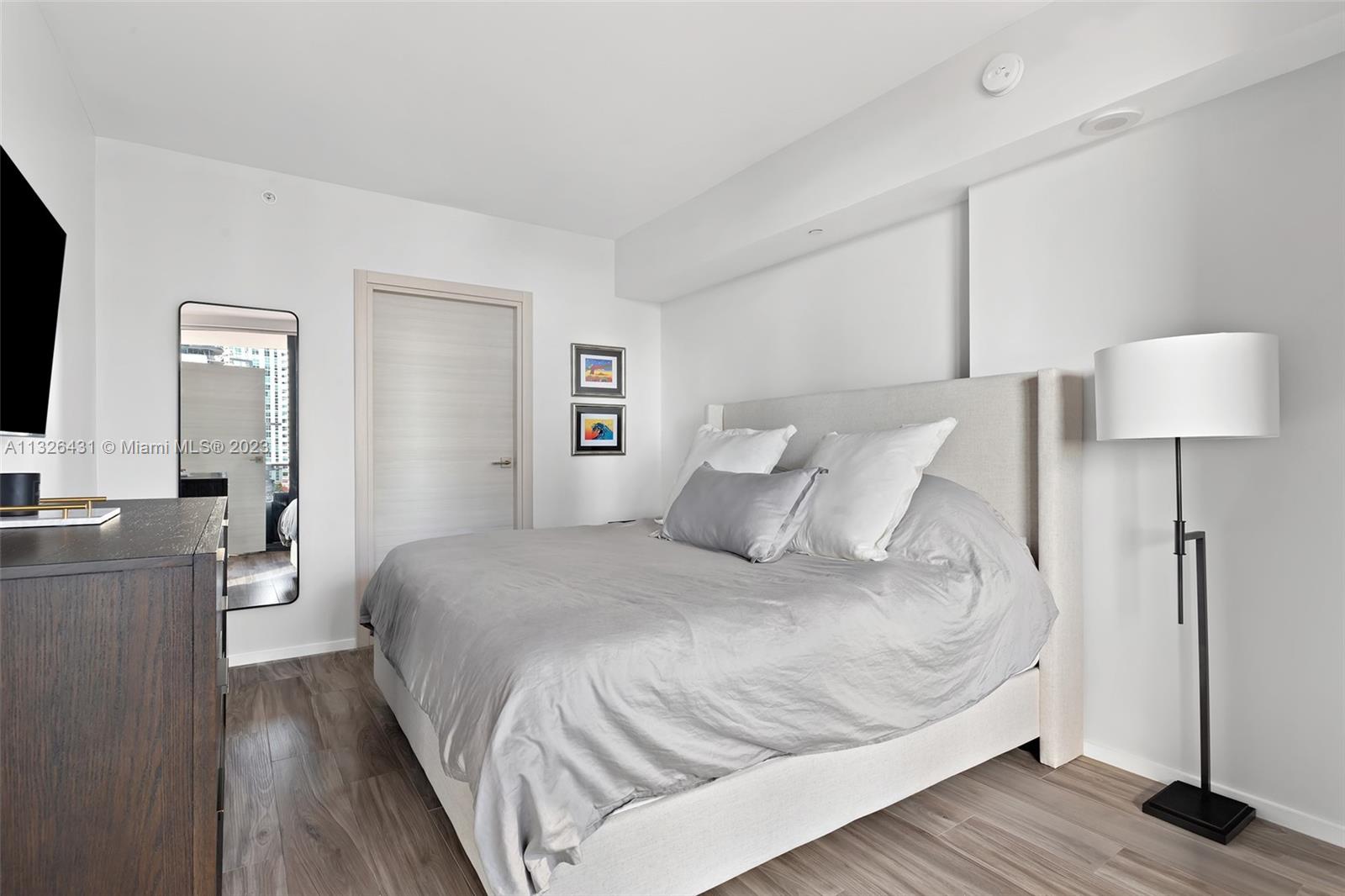 801 SMA RESIDENCES CONDO - Residential Lease