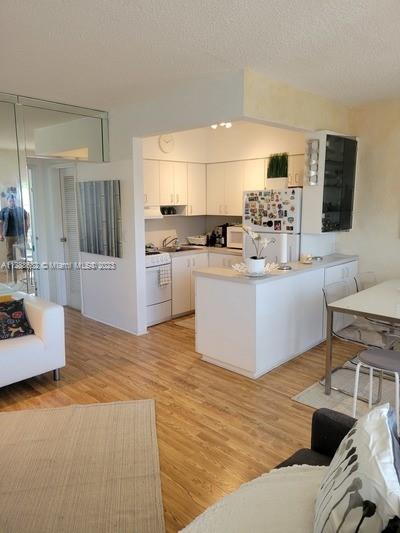 GOLDEN BAY MANOR CO-OP - Residential