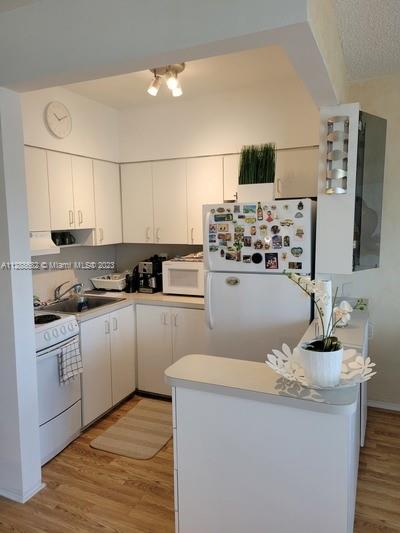 GOLDEN BAY MANOR CO-OP - Residential