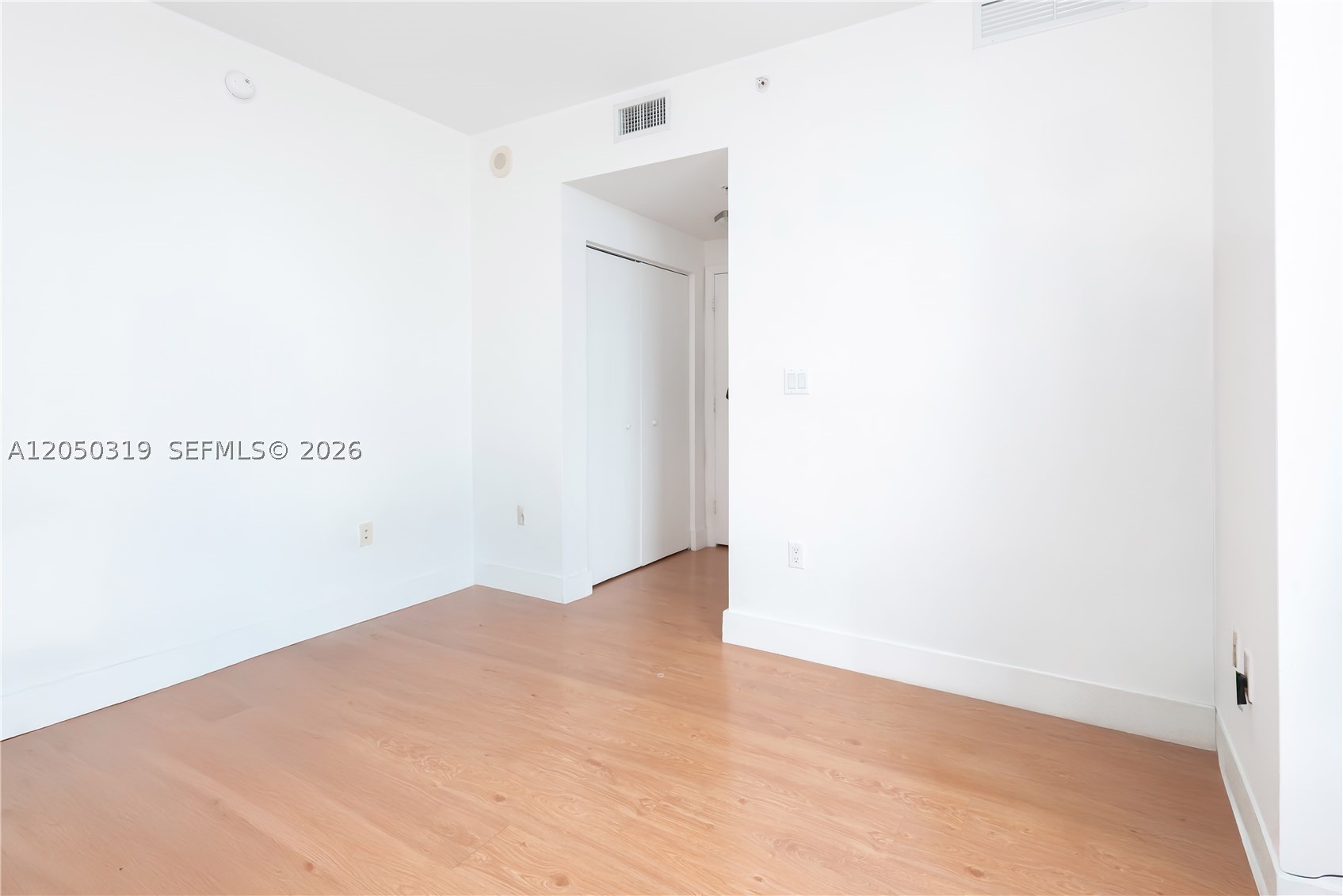 IVY CONDO - Residential