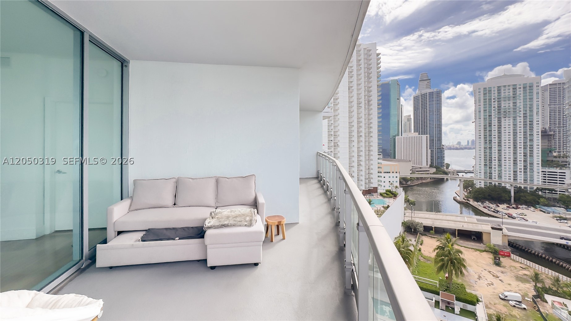 IVY CONDO - Residential