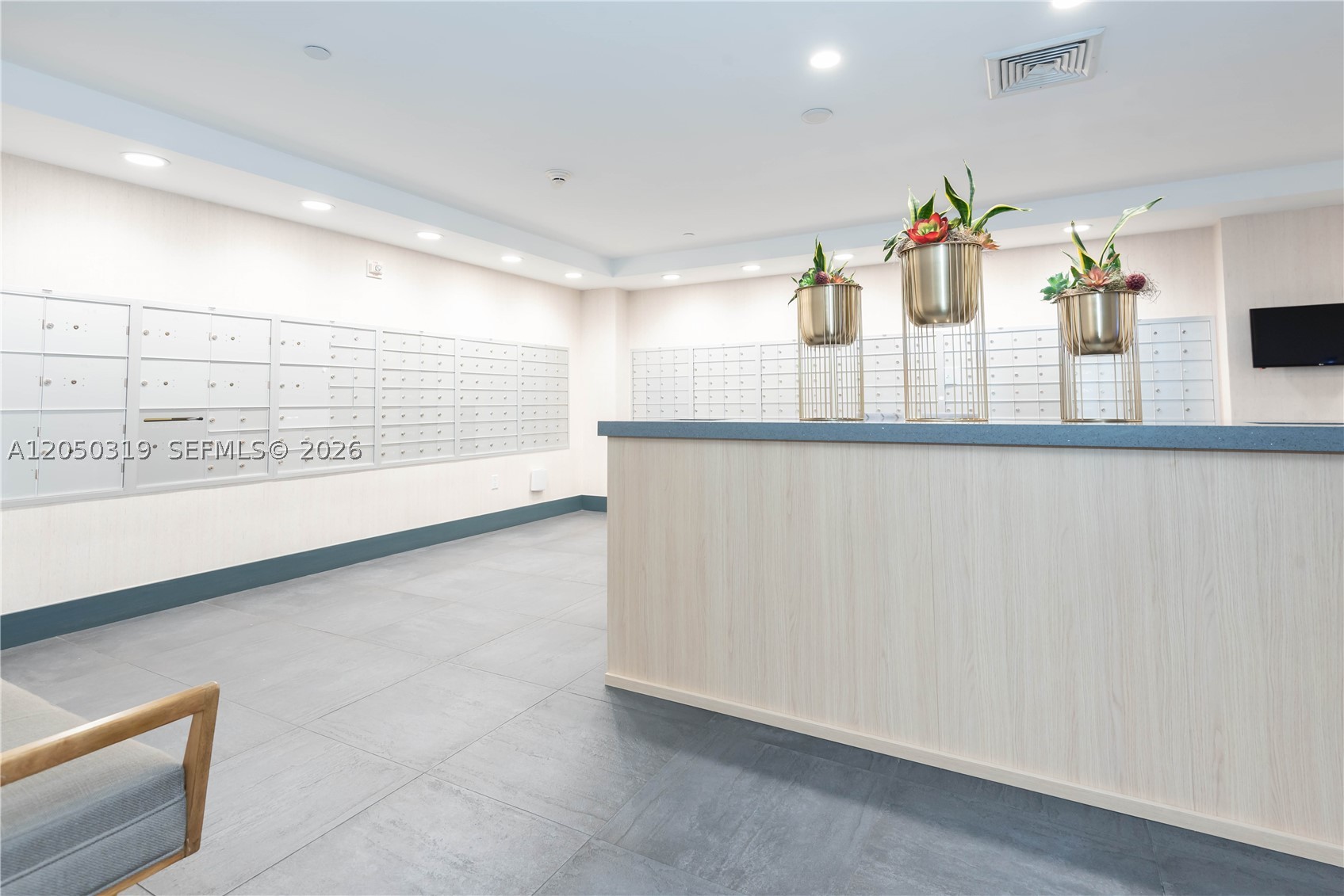 IVY CONDO - Residential