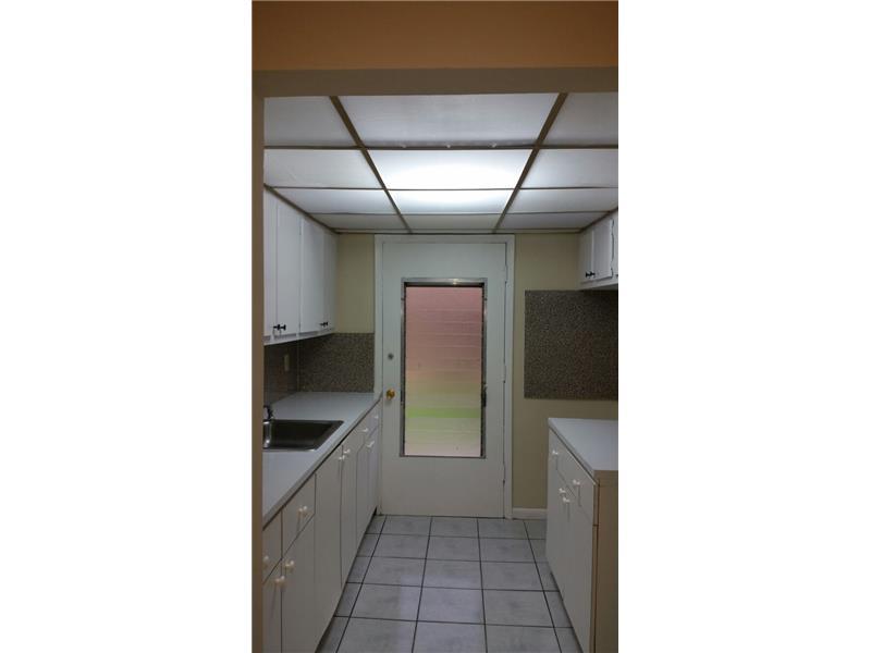 SPACIOUS 2 BED 1 BATH APT, RECENTLY UPDATED, HAS NEW WOOD FLOORS, LOCATED IN A GREAT COMMUNITY, PLEASE SEND COMPLETE OFFERS!