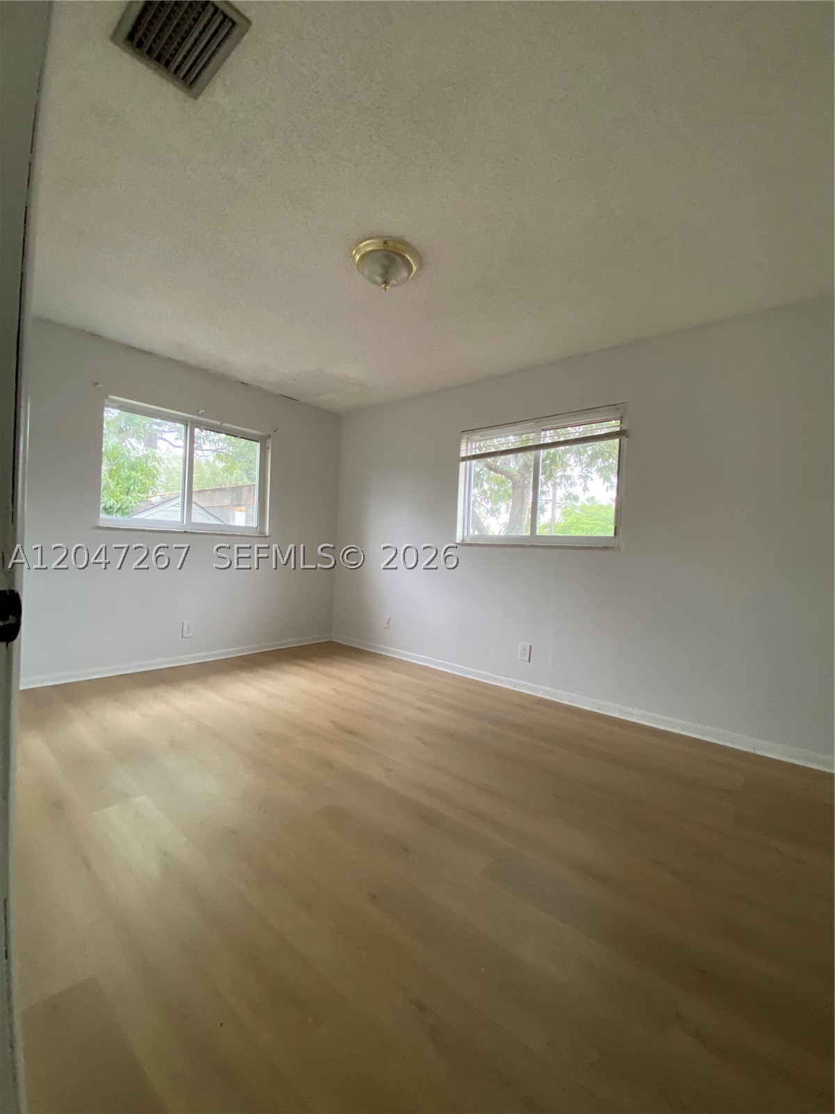 SUN LAND PARK - Residential Income