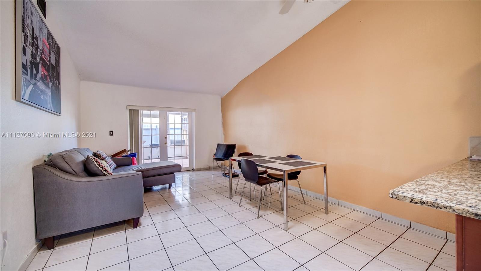 BRISTOL PARK - Residential