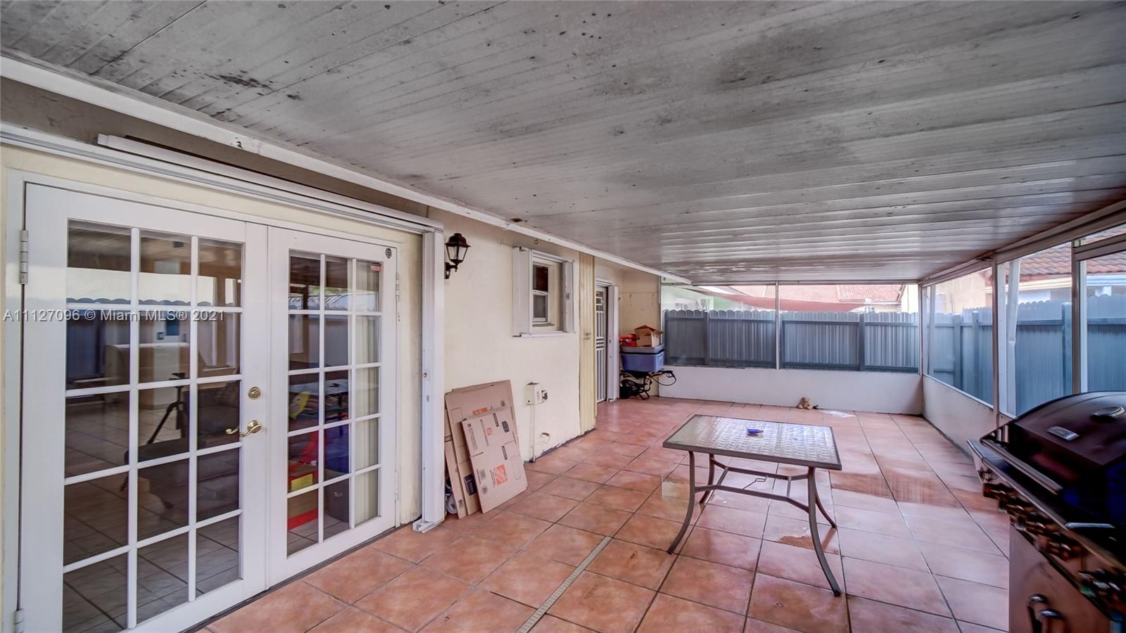 BRISTOL PARK - Residential