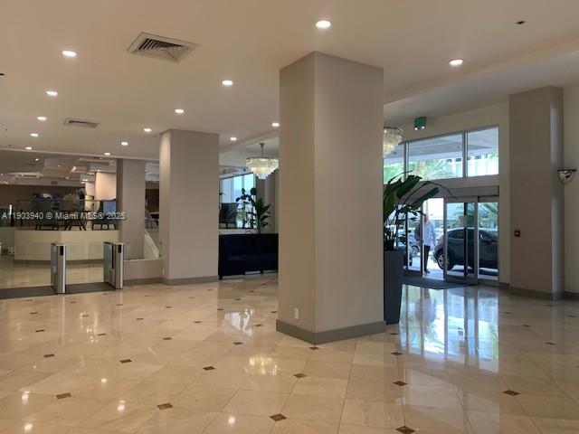 THE DECOPLAGE CONDO - Residential Lease
