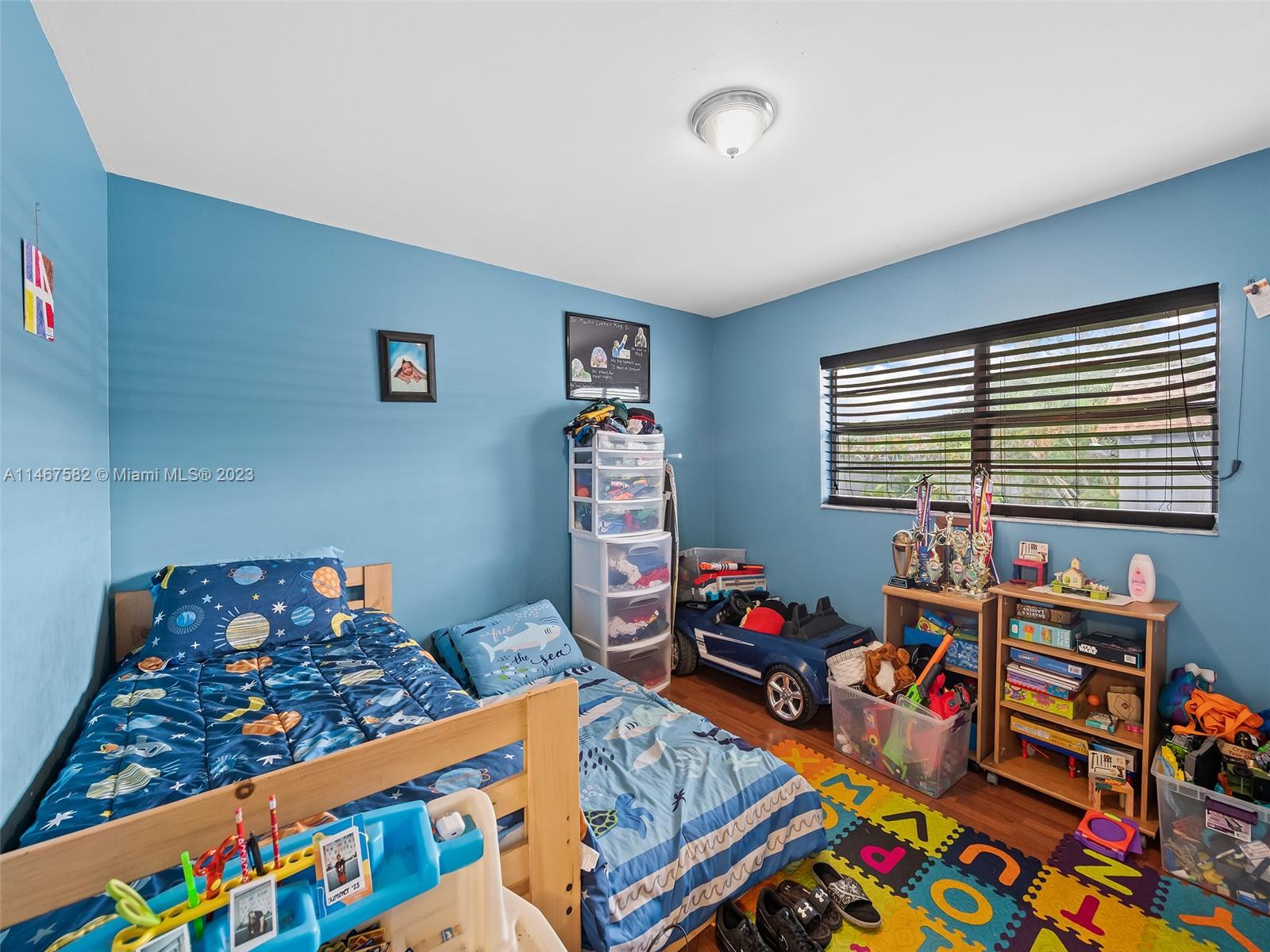 TOWNHOUSES OF PLANTATION - Residential