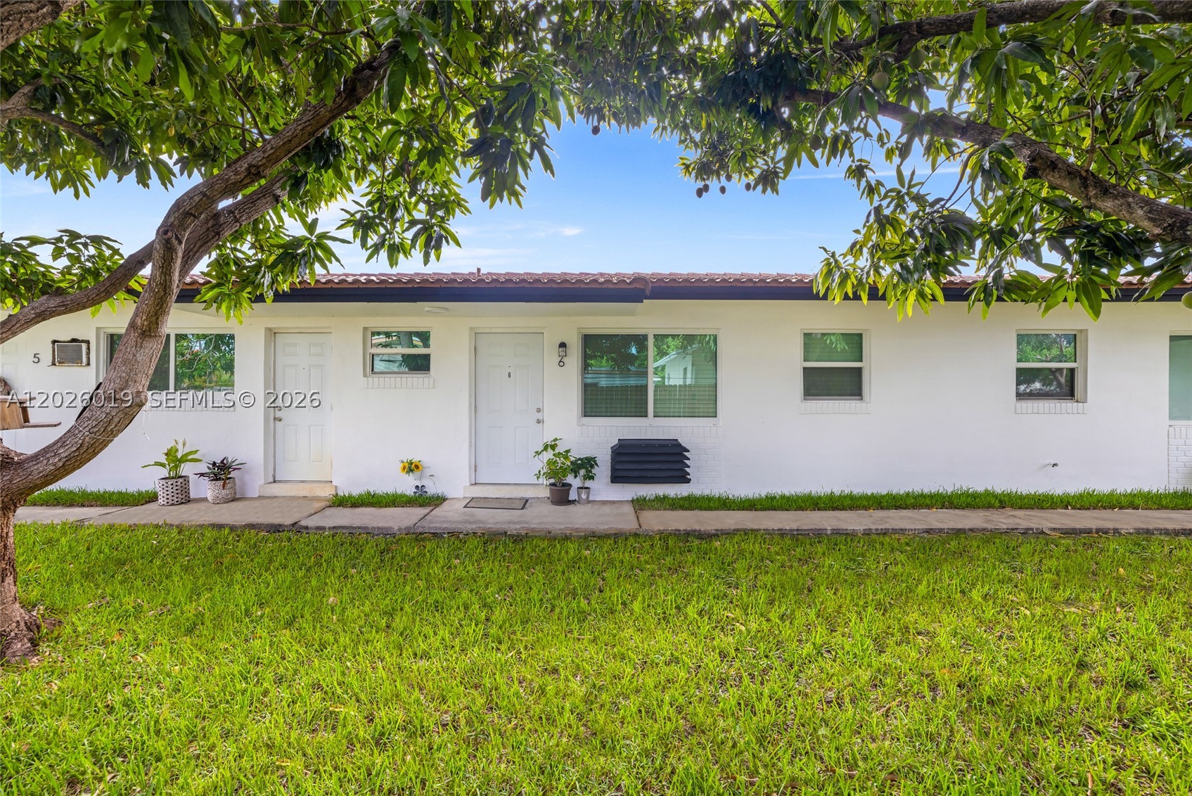 NORTH HOLLYWOOD - Residential Income