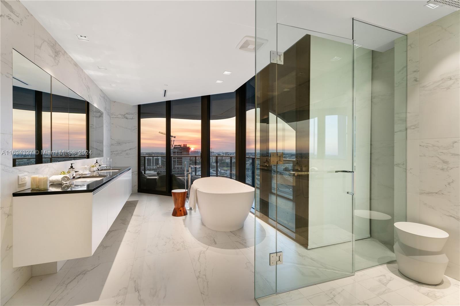 ONE THOUSAND MUSEUM CONDO - Residential