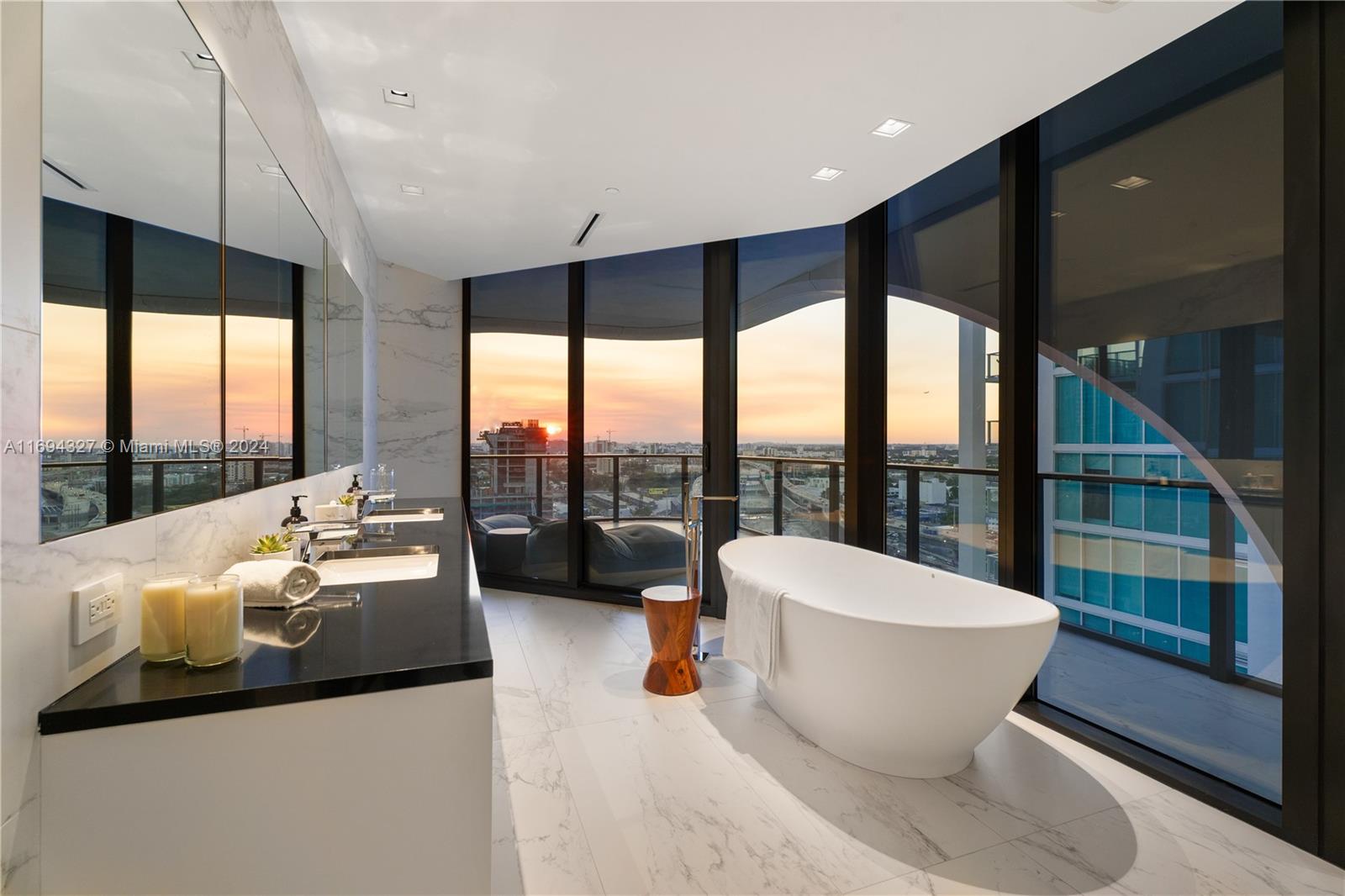 ONE THOUSAND MUSEUM CONDO - Residential