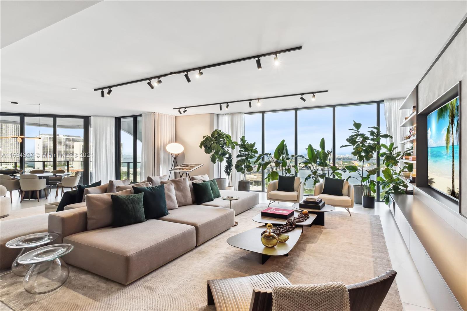 ONE THOUSAND MUSEUM CONDO - Residential