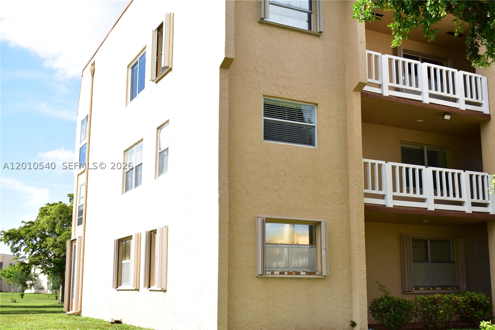 SUNRISE LAKES 94 CONDO - Residential
