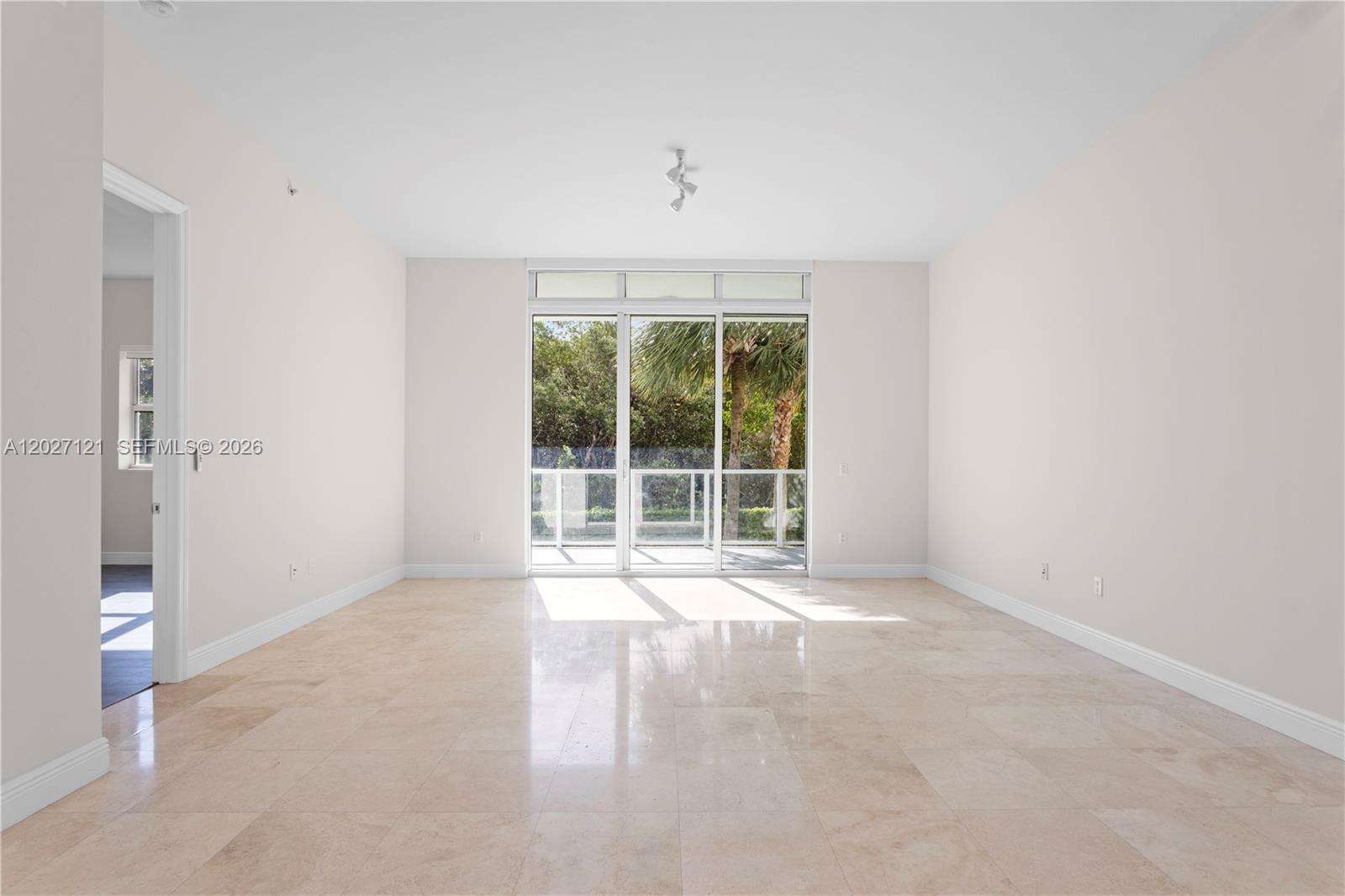 THE OAKS I CONDO - Residential