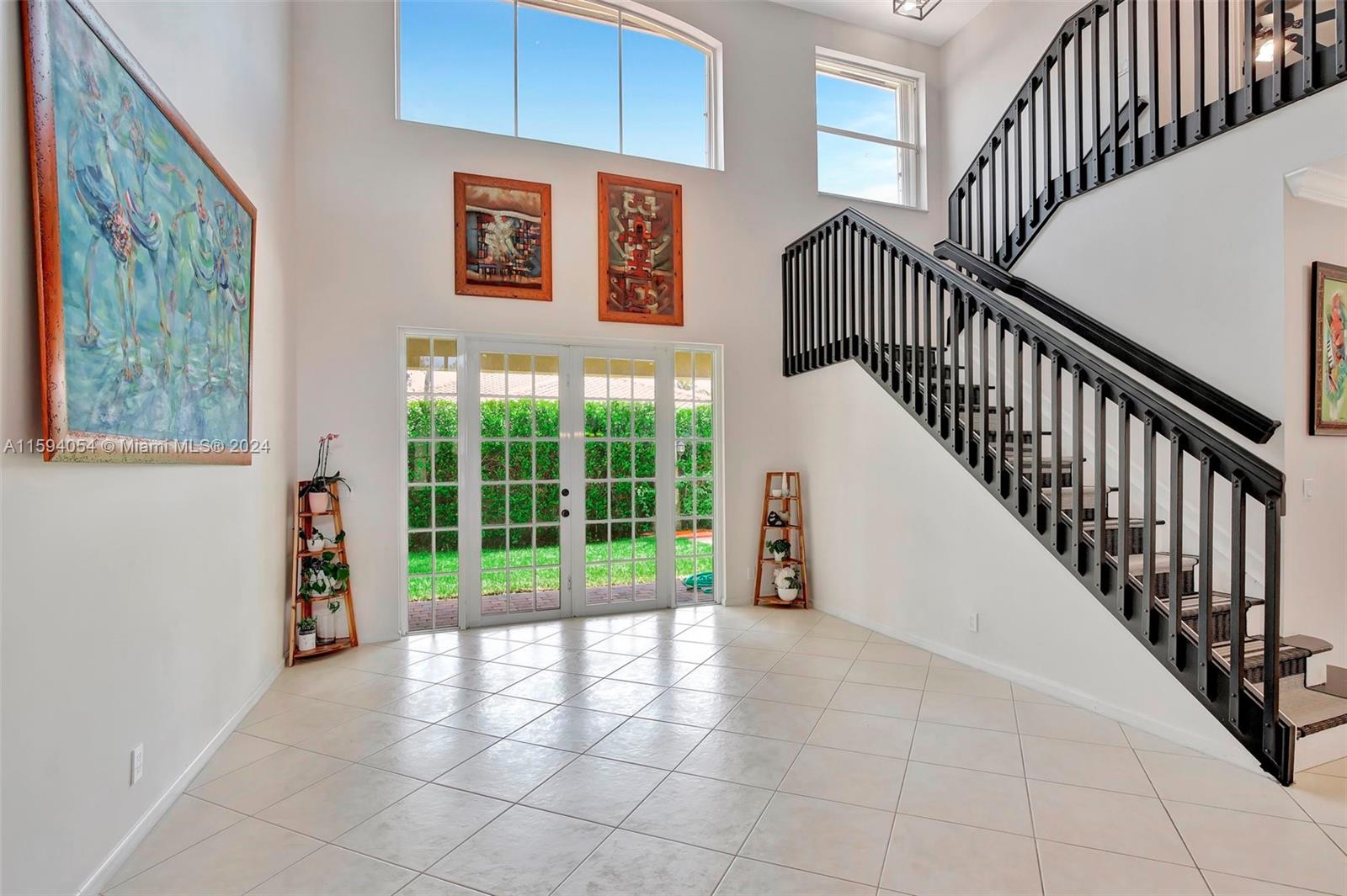 ENCANTADA - Residential