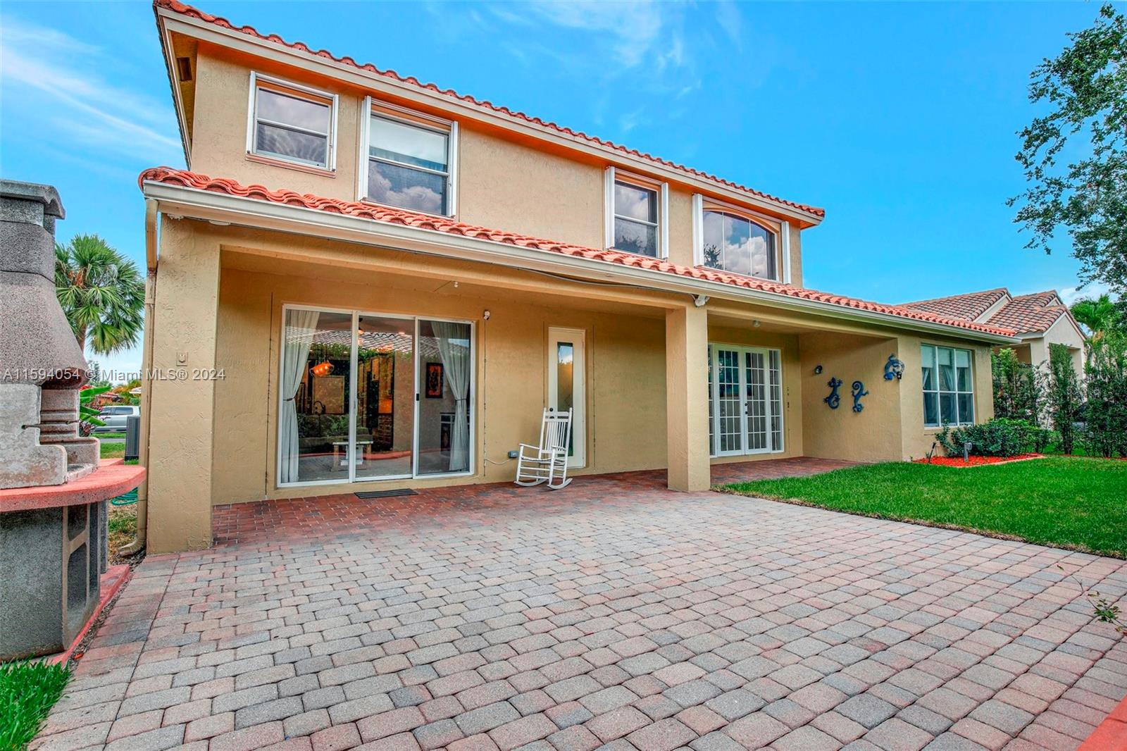 ENCANTADA - Residential