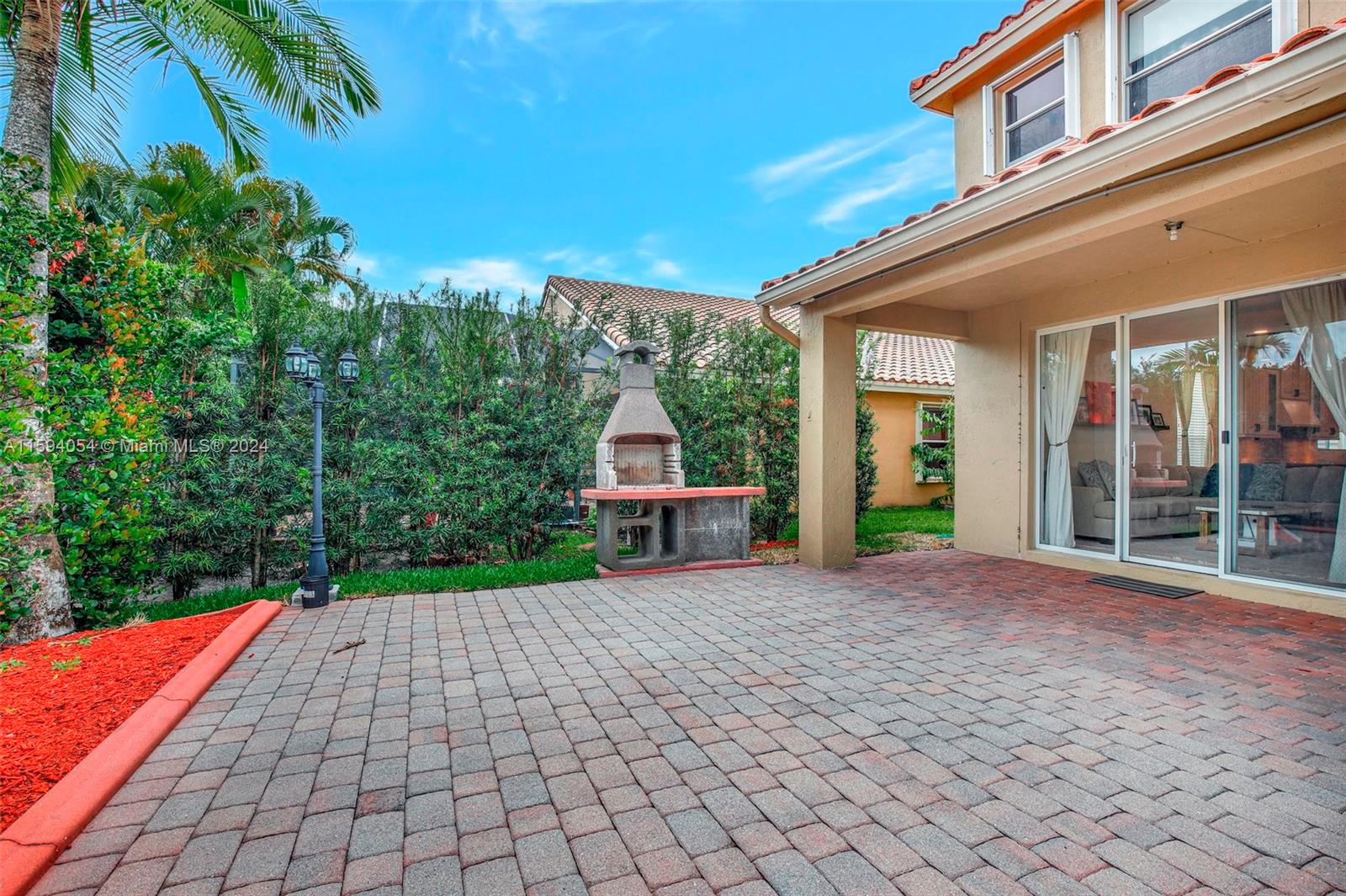 ENCANTADA - Residential