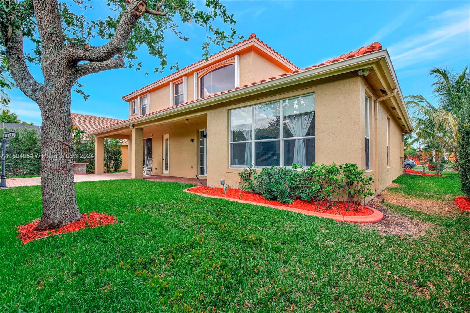 ENCANTADA - Residential
