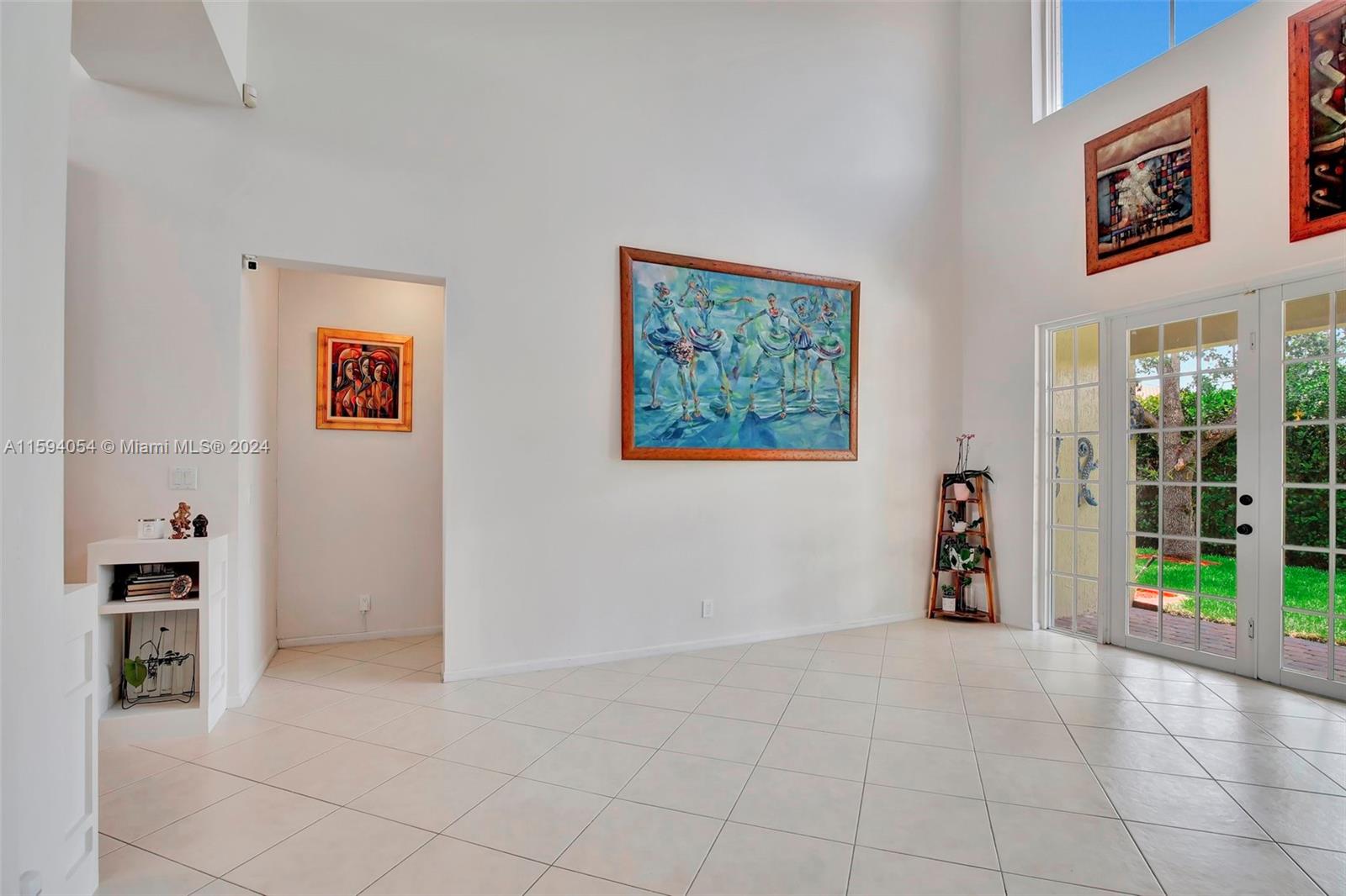ENCANTADA - Residential