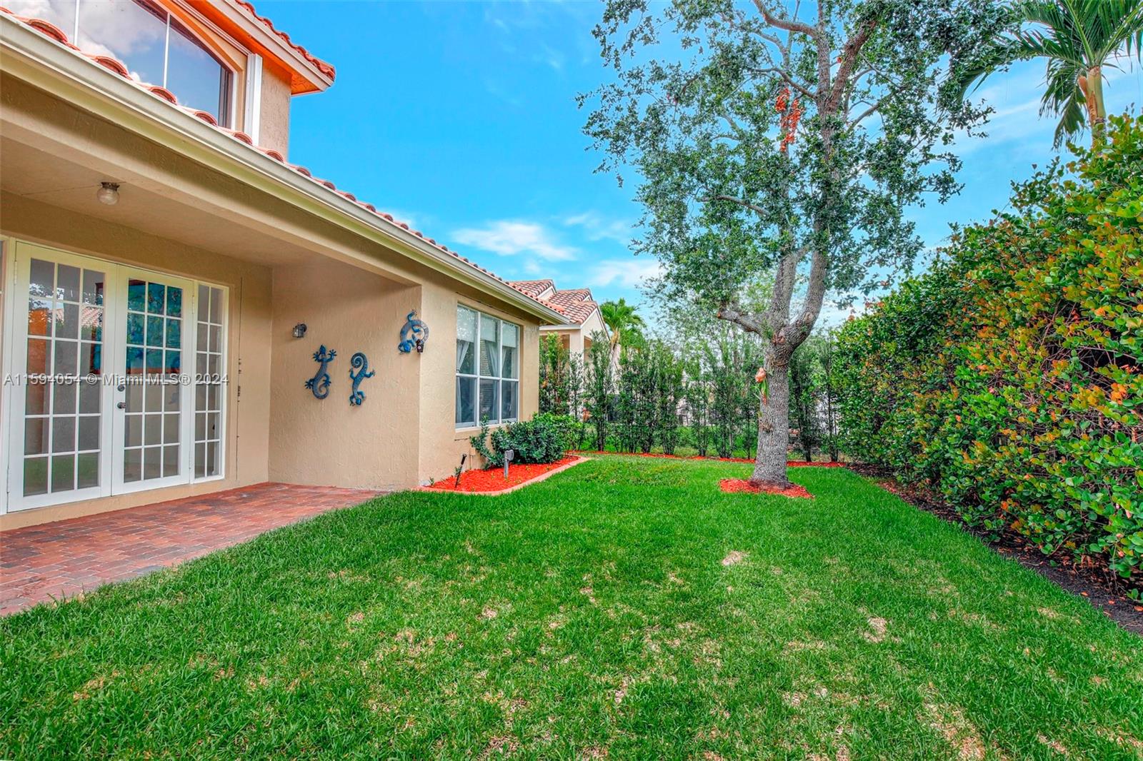 ENCANTADA - Residential
